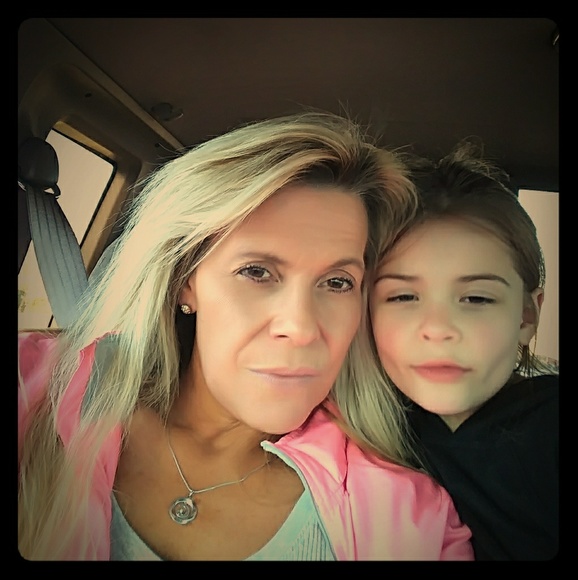 Meet your Posher, Kim - Picture 1 of 1